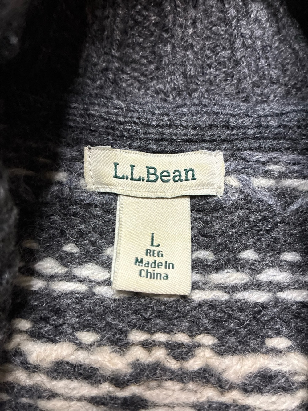 L.L. Bean 100% Lamb's Wool Cardigan Fair Isle Gray Long Women’s Large 0675 - Picture 3 of 8